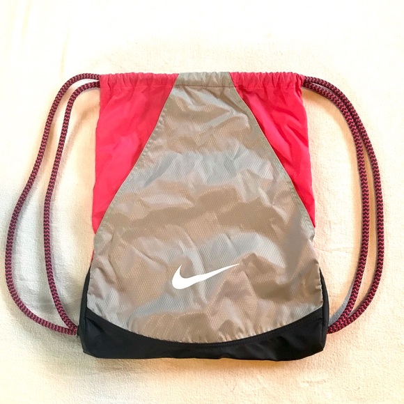 nike pull string bag
